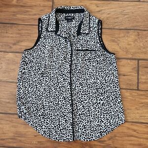 Liz Claiborne Career animal print sleeveless blouse women's small